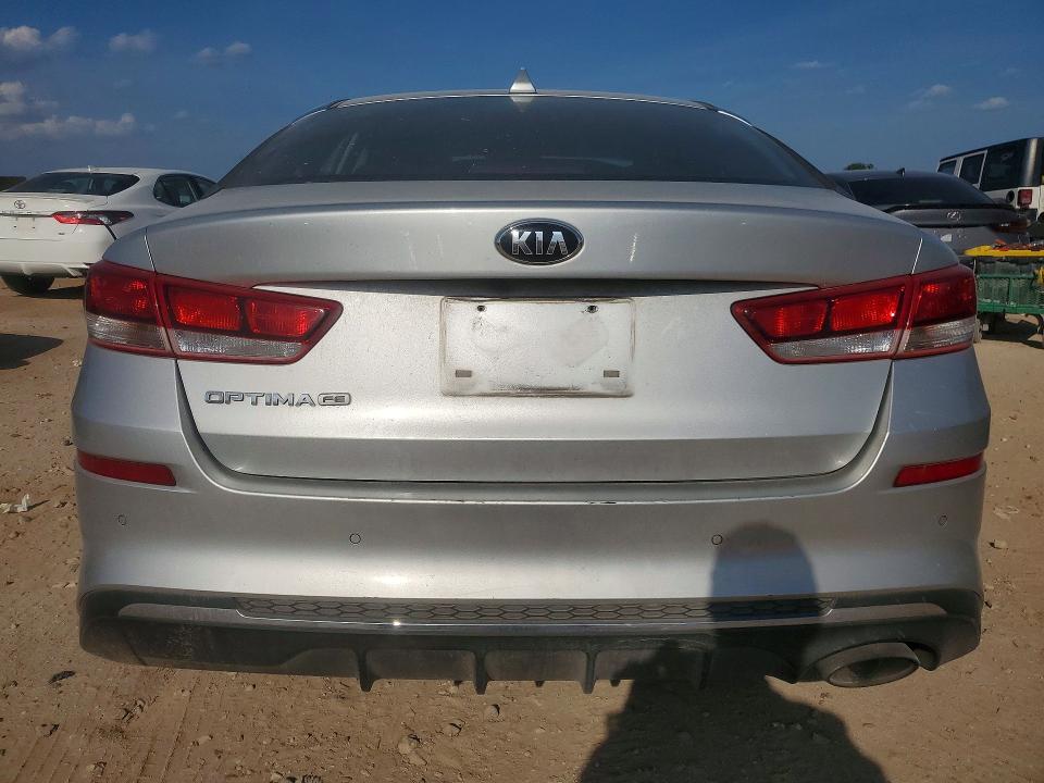 2020 Kia Optima მანქანა იყიდება აუქციონზე, vin: 5XXGT4L36LG435451, აუქციონის ნომერი: 63508906
