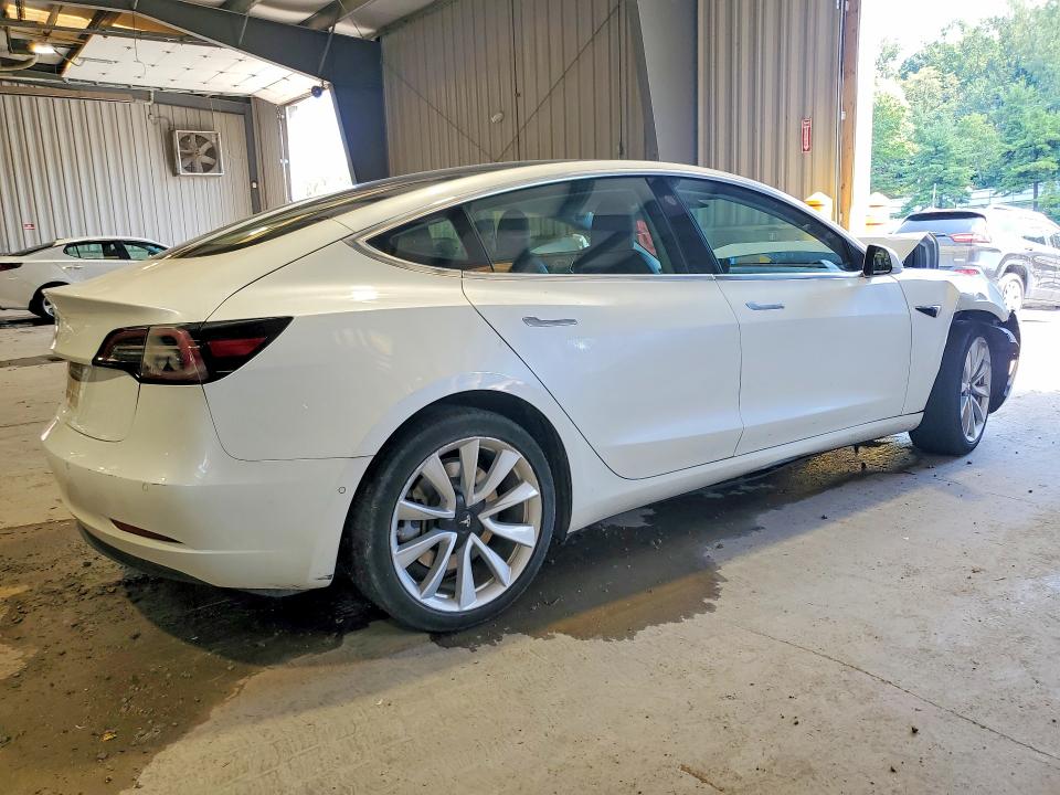 61312326 :رقم المزاد ، 5YJ3E1EAXLF590915 vin ، 2020 Tesla Model 3 مزاد بيع