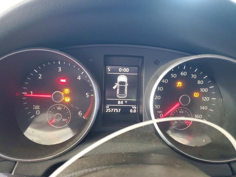 63123366 :رقم المزاد ، 3VWML7AJ0DM693693 vin ، 2013 Volkswagen Jetta مزاد بيع