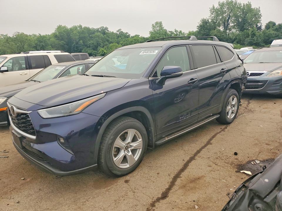 Продаж на аукціоні авто 2022 Toyota Highlander, vin: 5TDBZRBH6NS220849, номер лоту: 60482826