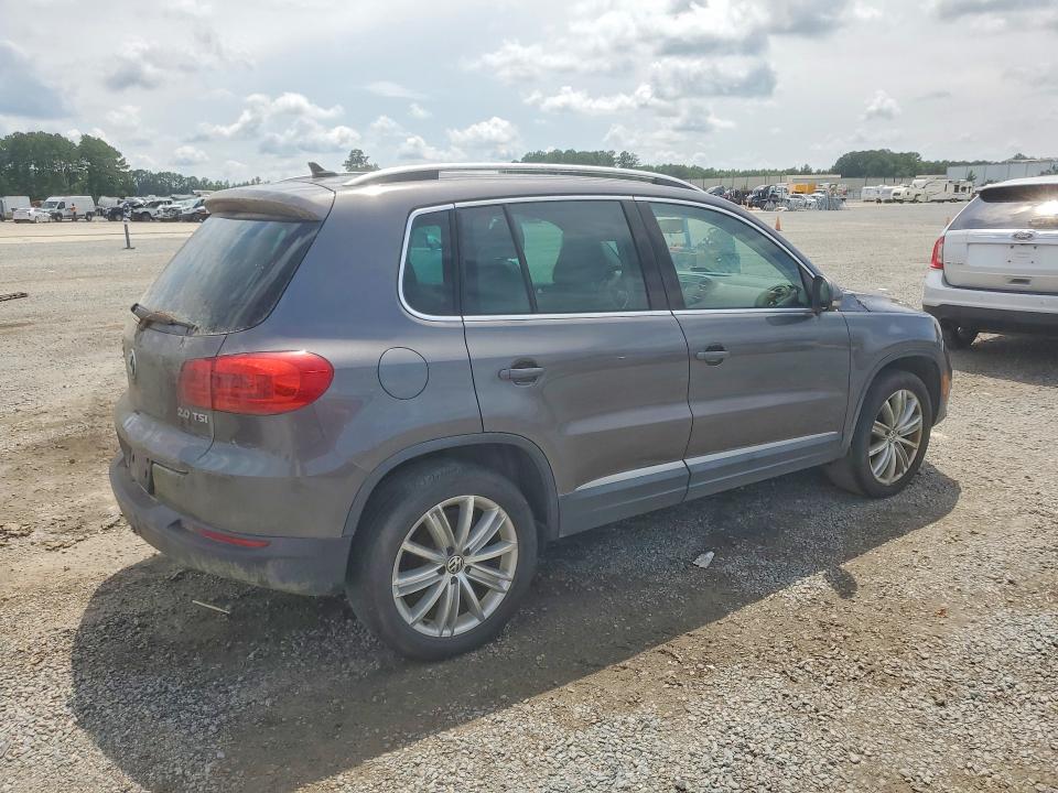 60824606 :رقم المزاد ، WVGAV7AX0CW003956 vin ، 2012 Volkswagen Tiguan مزاد بيع