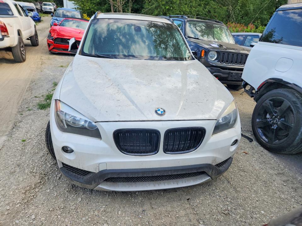 2013 Bmw X1 მანქანა იყიდება აუქციონზე, vin: WBAVL1C59DVR86113, აუქციონის ნომერი: 54618176