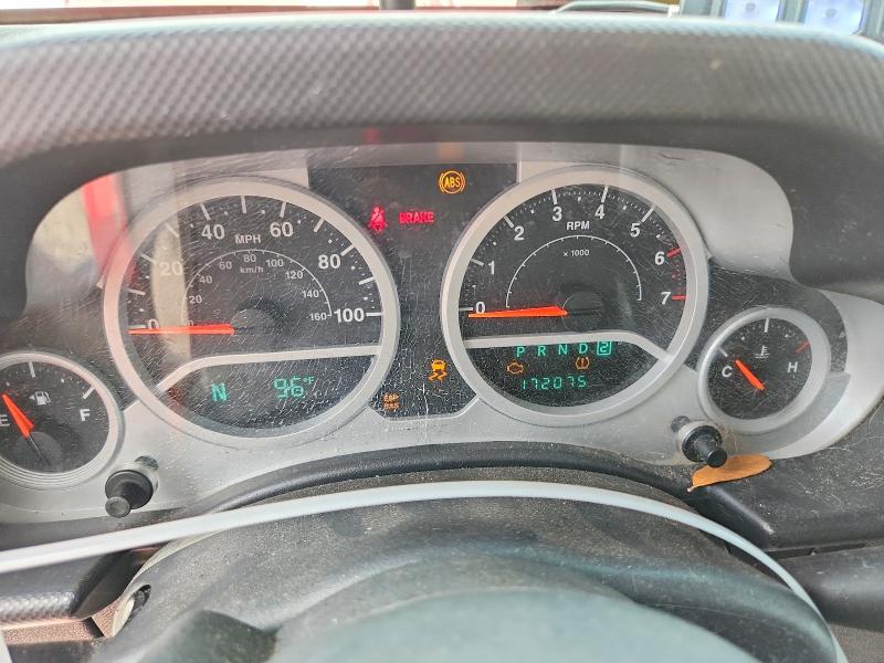 2010 Jeep Wrangler Unlimited მანქანა იყიდება აუქციონზე, vin: 1J4BA3H10AL123991, აუქციონის ნომერი: 60825686