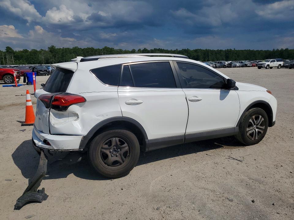 61411746 :رقم المزاد ، 2T3ZFREV3JW457607 vin ، 2018 Toyota Rav4 مزاد بيع