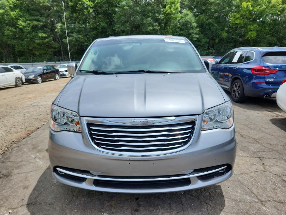 2015 Chrysler Town & Country მანქანა იყიდება აუქციონზე, vin: 2C4RC1BG9FR545112, აუქციონის ნომერი: 62001436