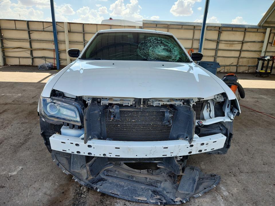 61824756 :رقم المزاد ، 2C3CCAAG0NH174311 vin ، 2022 Chrysler 300 مزاد بيع