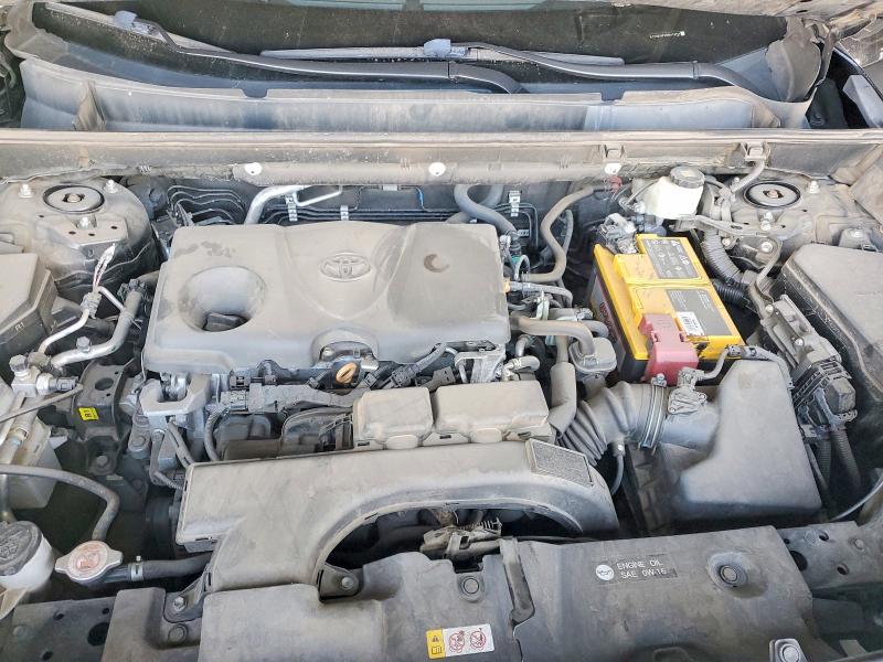 61403246 :رقم المزاد ، 2T3W1RFVXMW113731 vin ، 2021 Toyota Rav4 مزاد بيع