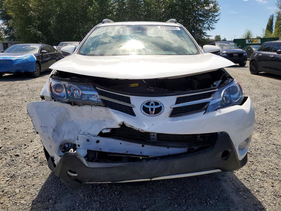 62655666 :رقم المزاد ، 2T3RFREV0FW242404 vin ، 2015 Toyota Rav4 مزاد بيع