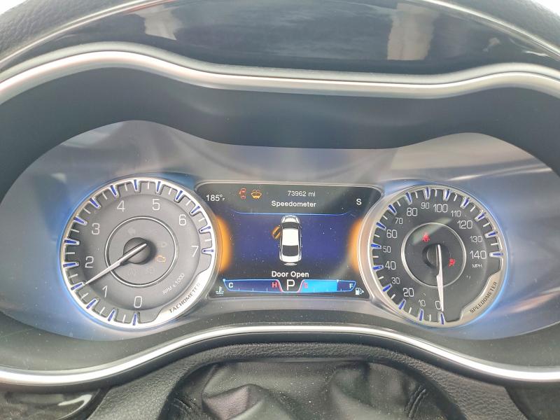 Продажа на аукционе авто 2015 Chrysler 200, vin: 1C3CCCCB3FN573655, номер лота: 62098556
