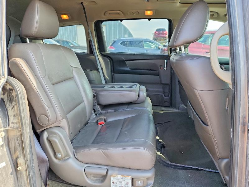 62637906 :رقم المزاد ، 5FNRL5H61EB105286 vin ، 2014 Honda Odyssey مزاد بيع