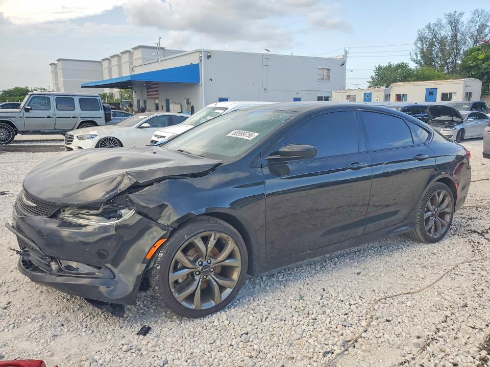 60999756 :رقم المزاد ، 1C3CCCBB5FN672611 vin ، 2015 Chrysler 200 مزاد بيع