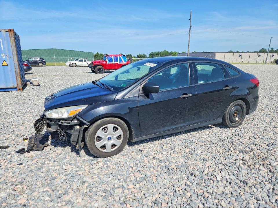 62143526 :رقم المزاد ، 1FADP3E28FL355942 vin ، 2015 Ford Focus مزاد بيع