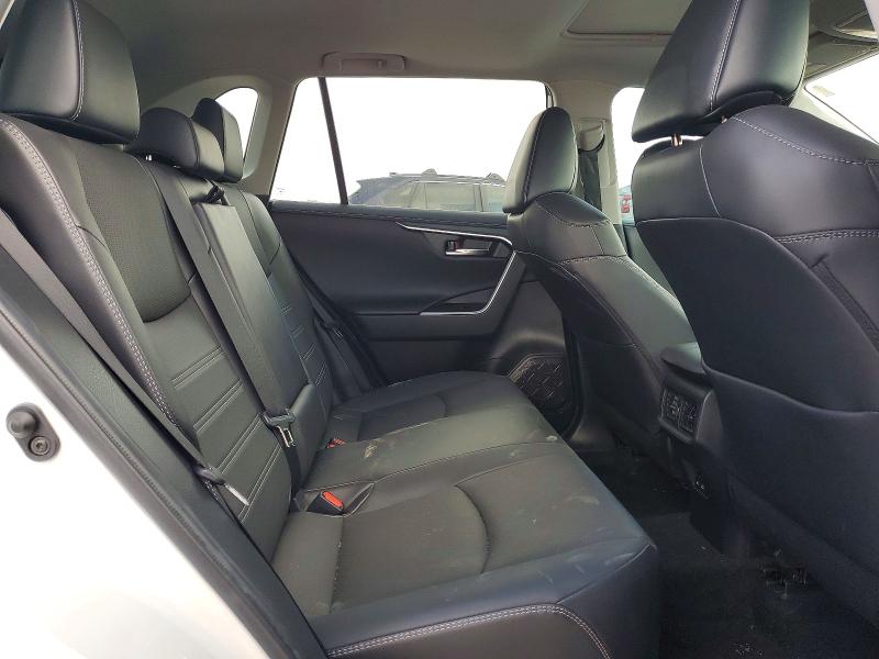 Продажа на аукционе авто 2022 Toyota Rav4, vin: 2T3Y1RFV3NW197742, номер лота: 62601256
