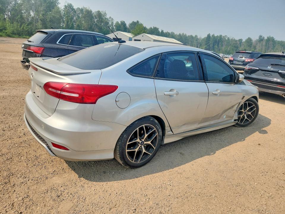 61059296 :رقم المزاد ، 1FADP3F29FL278416 vin ، 2015 Ford Focus مزاد بيع