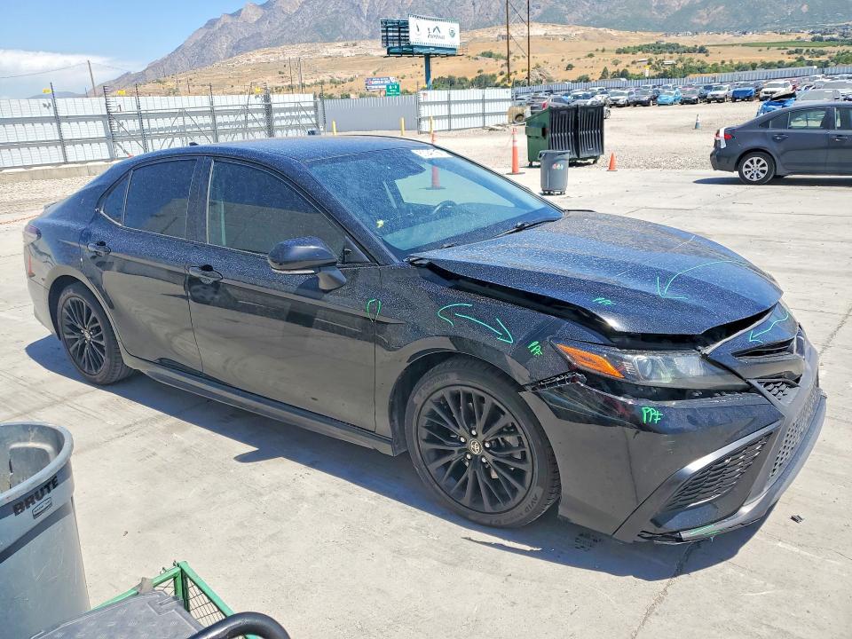 Продажа на аукционе авто 2022 Toyota Camry, vin: 4T1G11BK0NU049873, номер лота: 60948156