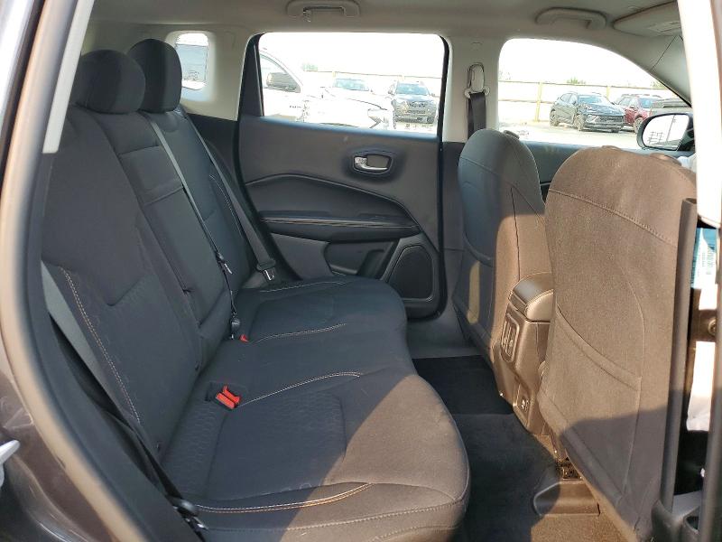 Продаж на аукціоні авто 2018 Jeep Compass, vin: 3C4NJDAB8JT415596, номер лоту: 61762056