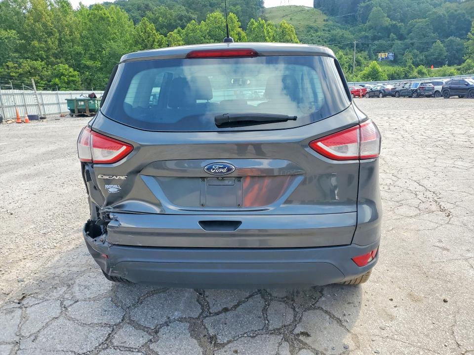 61742066 :رقم المزاد ، 1FMCU0F77FUA48906 vin ، 2015 Ford Escape مزاد بيع
