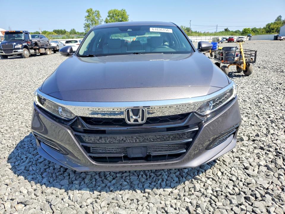 61836156 :رقم المزاد ، 1HGCV1F52JA111721 vin ، 2018 Honda Accord مزاد بيع