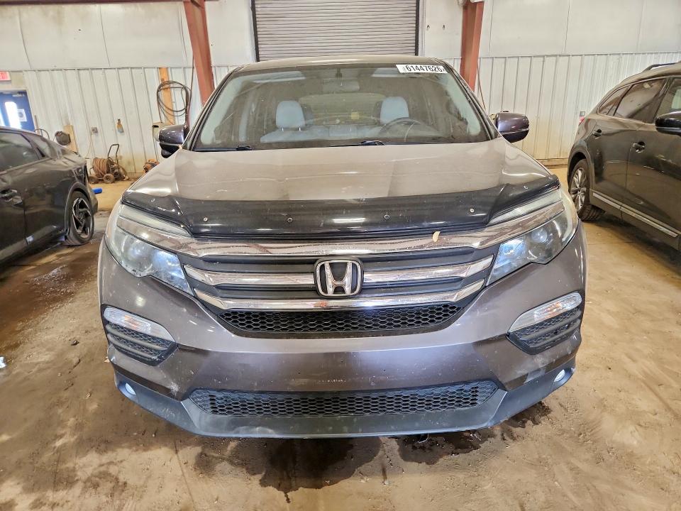 61447626 :رقم المزاد ، 5FNYF6H36JB022767 vin ، 2018 Honda Pilot مزاد بيع