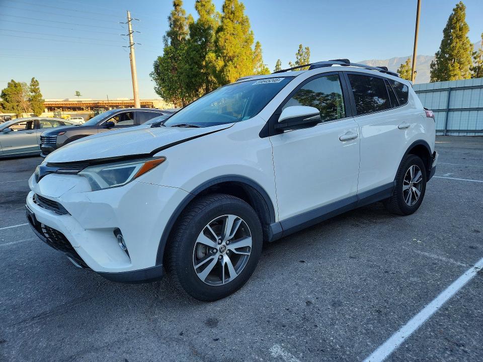 Aukcja sprzedaży 2018 Toyota Rav4, vin: JTMWFREV7JJ732171, numer aukcji: 59645246