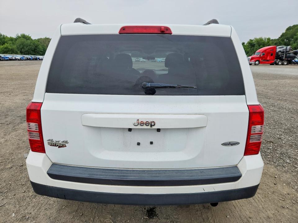61948546 :رقم المزاد ، 1C4NJRFB0FD117692 vin ، 2015 Jeep Patriot مزاد بيع