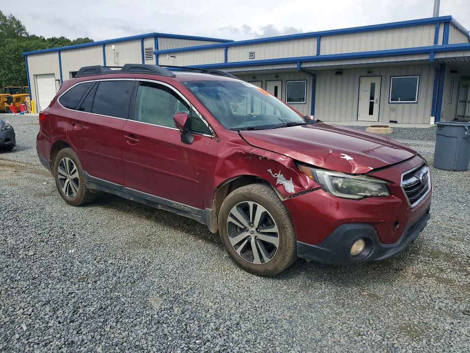 61107266 :رقم المزاد ، 4S4BSANC6J3210108 vin ، 2018 Subaru Outback مزاد بيع