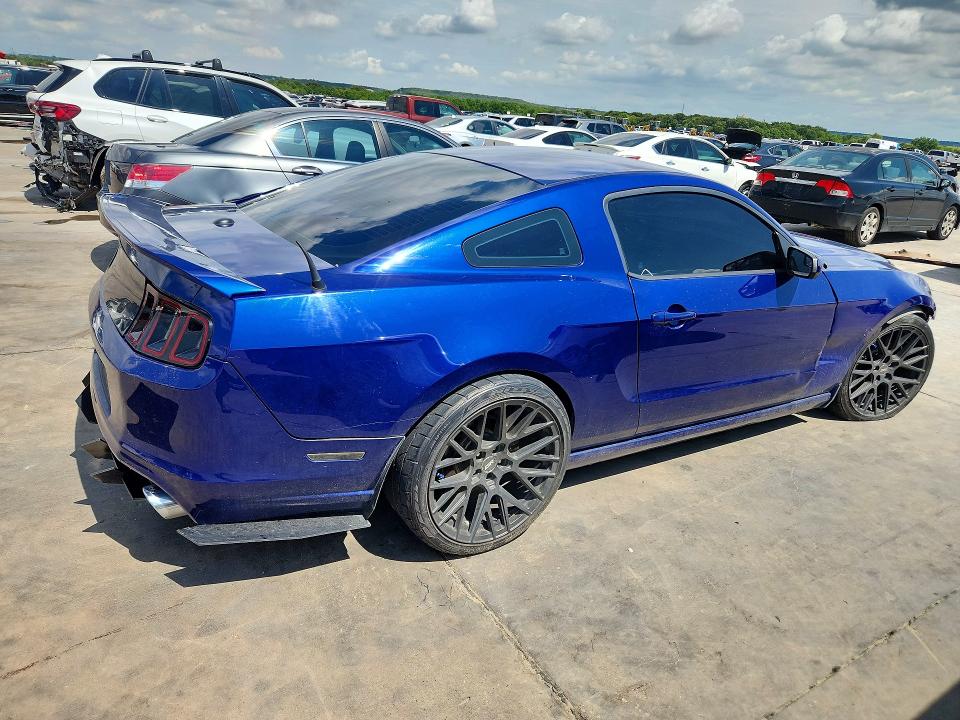 60859926 :رقم المزاد ، 1ZVBP8AM0D5251191 vin ، 2013 Ford Mustang مزاد بيع