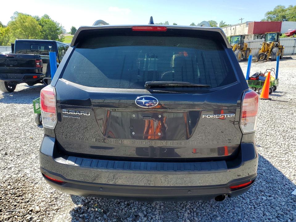 Продажа на аукционе авто 2018 Subaru Forester, vin: JF2SJARC1JH535996, номер лота: 62105386