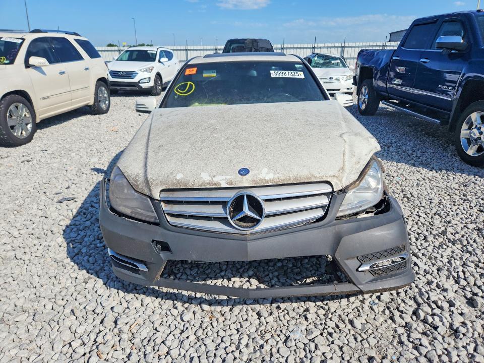 2012 Mercedes-benz C მანქანა იყიდება აუქციონზე, vin: WDDGF8BB2CR239520, აუქციონის ნომერი: 85987325