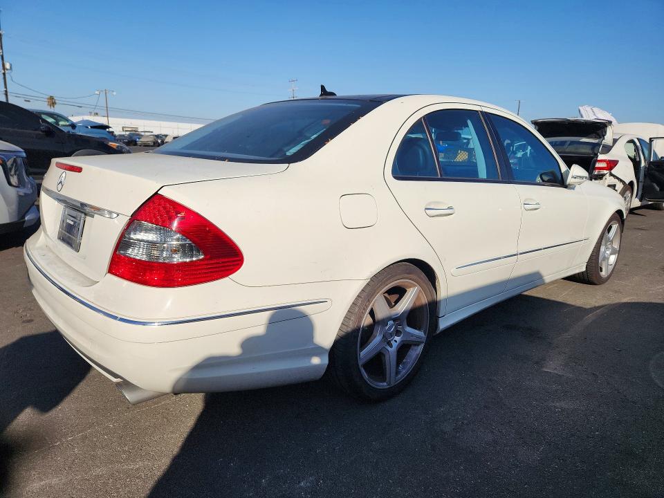 Продажа на аукционе авто 2009 Mercedes-benz E, vin: WDBUF56X79B428584, номер лота: 63251226