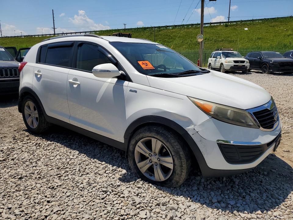 60388436 :رقم المزاد ، KNDPBCA28B7038080 vin ، 2011 Kia Sportage مزاد بيع