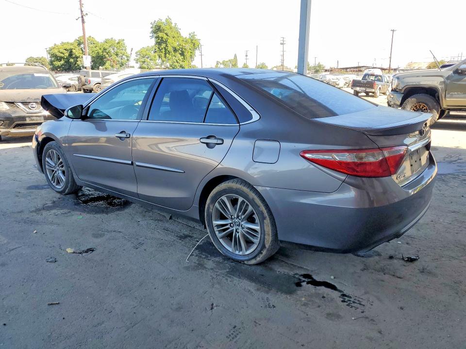 2015 Toyota Camry მანქანა იყიდება აუქციონზე, vin: 4T1BF1FK1FU982477, აუქციონის ნომერი: 61423016
