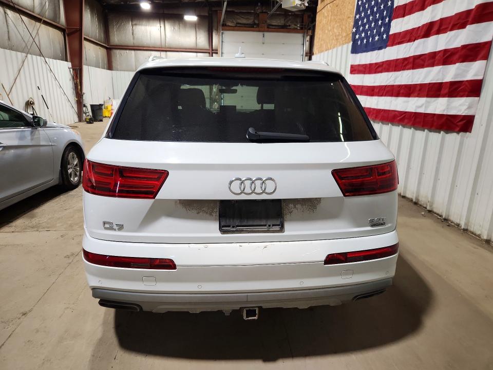 Продажа на аукционе авто 2017 Audi Q7, vin: WA1LAAF79HD015454, номер лота: 63239606