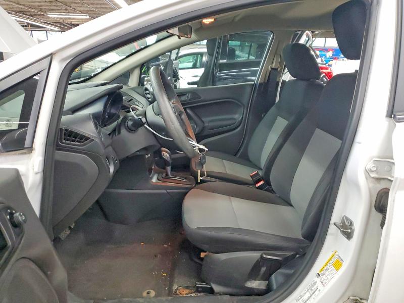 62996836 :رقم المزاد ، 3FADP4AJ8FM202995 vin ، 2015 Ford Fiesta مزاد بيع