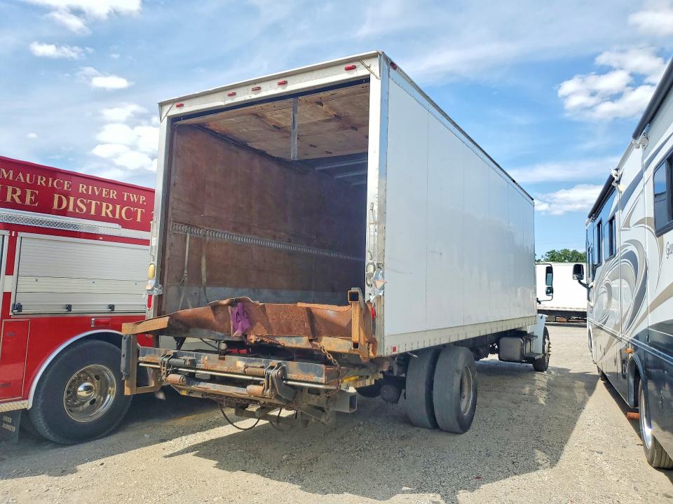 62074626 :رقم المزاد ، 1FVACWDT5EHFN7716 vin ، 2014 Frht - Freightliner M2 مزاد بيع
