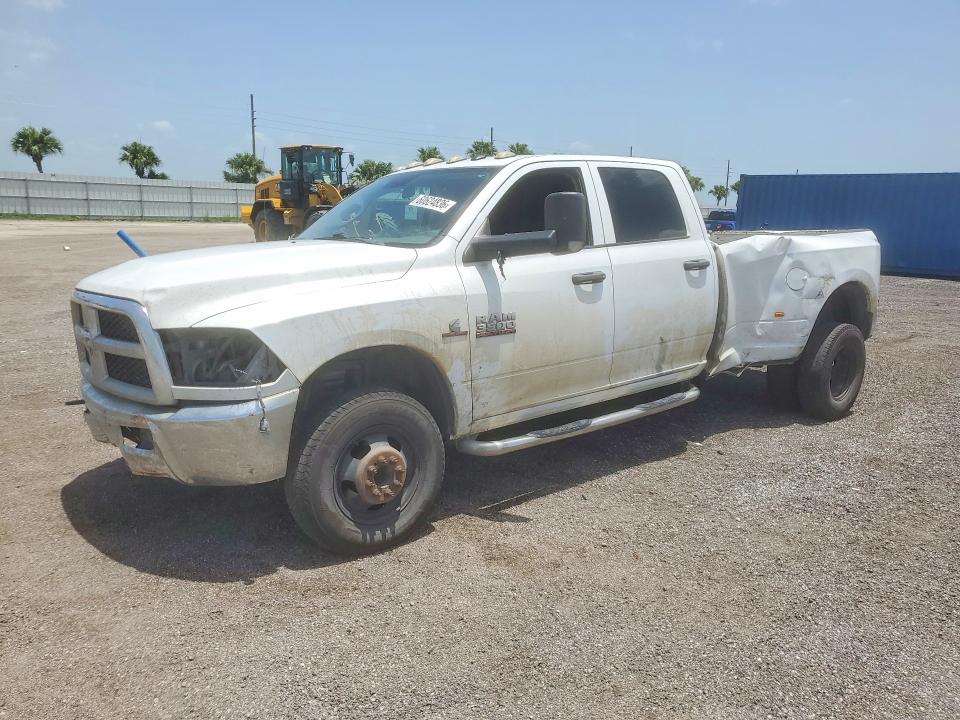60624836 :رقم المزاد ، 3C63RRGL8JG239453 vin ، 2018 Ram 3500 مزاد بيع