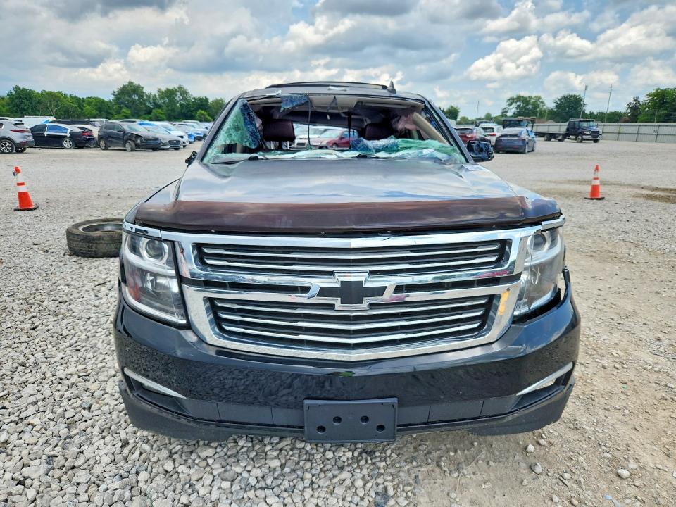 2017 Chevrolet Suburban მანქანა იყიდება აუქციონზე, vin: 1GNSKJKC1HR276704, აუქციონის ნომერი: 60865976