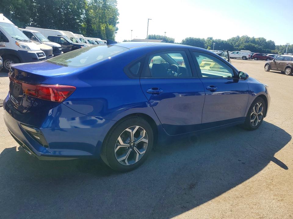2020 Kia Forte მანქანა იყიდება აუქციონზე, vin: 3KPF24AD1LE150398, აუქციონის ნომერი: 60261566