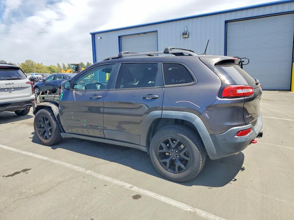59874166 :رقم المزاد ، 1C4PJMBS1HW649395 vin ، 2017 Jeep Cherokee مزاد بيع