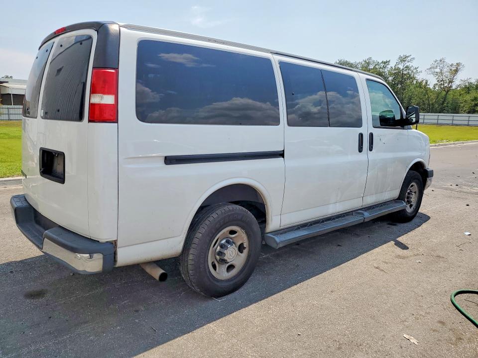 63256686 :رقم المزاد ، 1GAZGMFG1J1290560 vin ، 2018 Chevrolet Express G3500 مزاد بيع