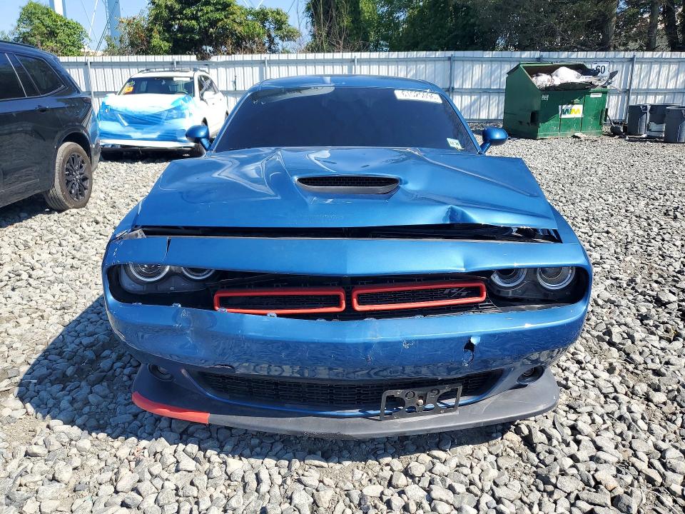 61525096 :رقم المزاد ، 2C3CDZBT1PH628897 vin ، 2023 Dodge Challenger مزاد بيع
