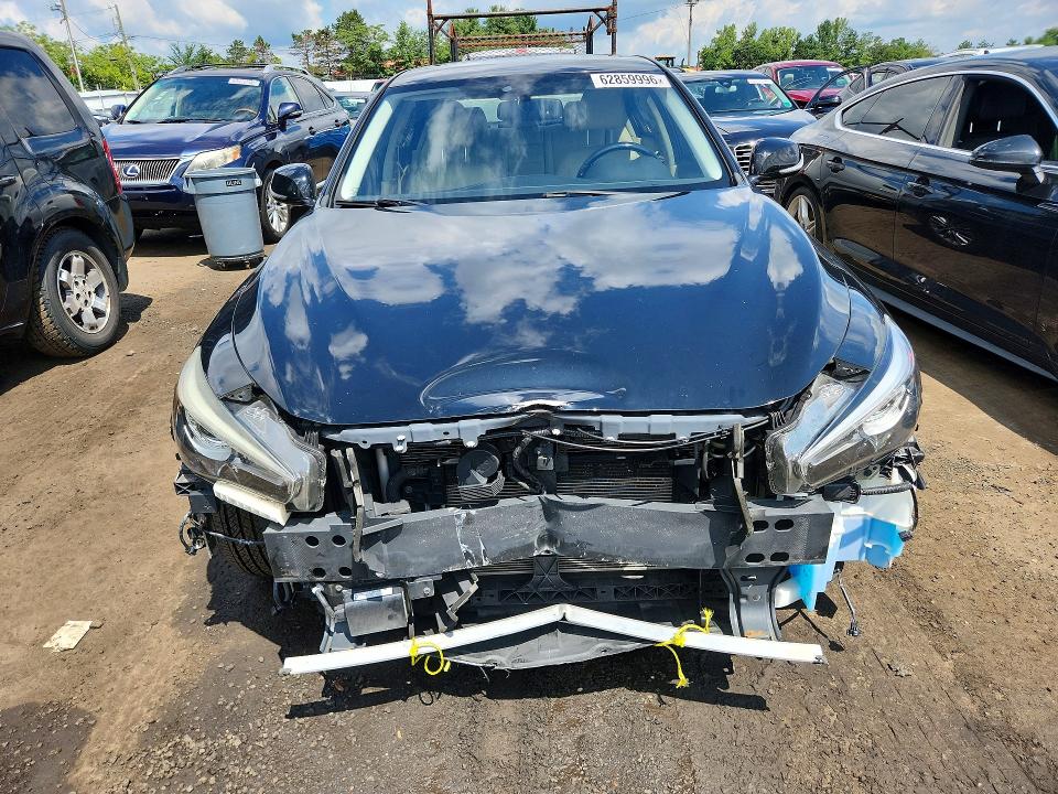 62859996 :رقم المزاد ، JN1EV7AR6JM437639 vin ، 2018 Infiniti Q50 مزاد بيع