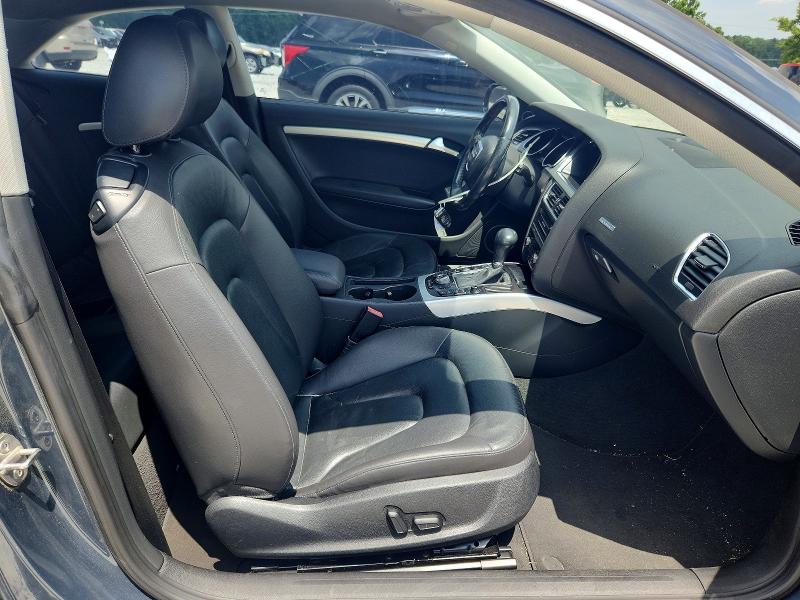 Продаж на аукціоні авто 2010 Audi A5, vin: WAUVFAFR3AA048424, номер лоту: 59294726