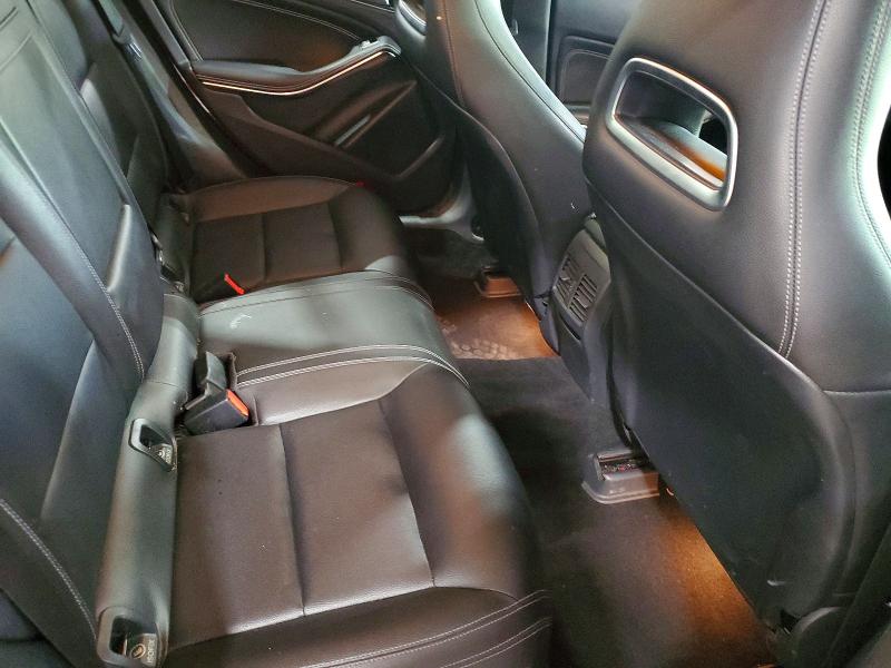 58988176 :رقم المزاد ، WDDSJ4GB6JN504051 vin ، 2018 Mercedes-benz Cla مزاد بيع