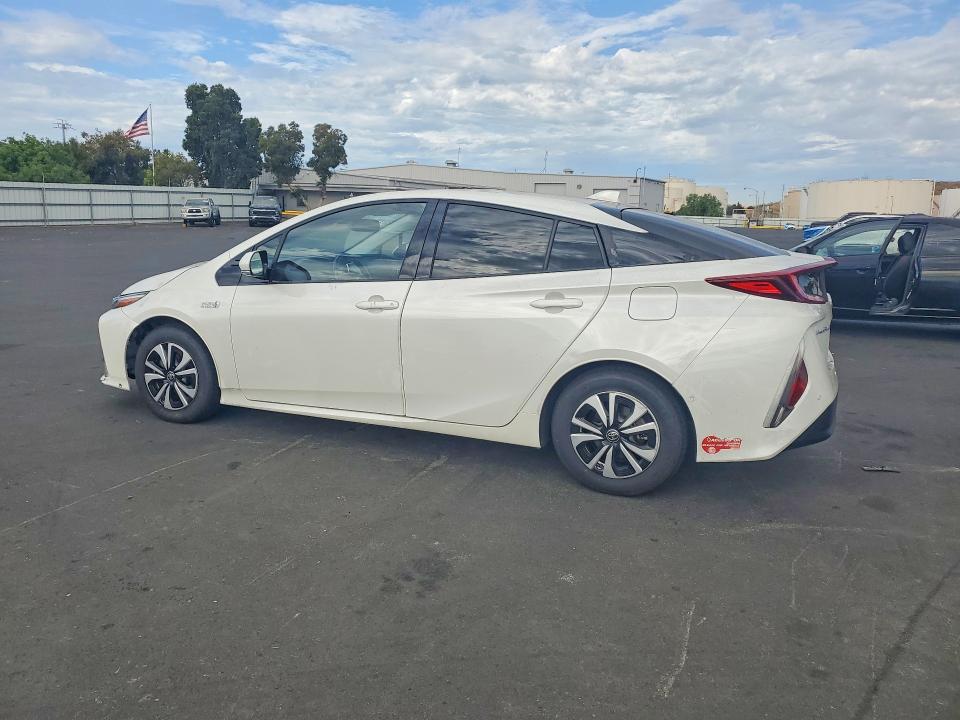 61794476 :رقم المزاد ، JTDKARFP2H3067112 vin ، 2017 Toyota Prius Prime مزاد بيع