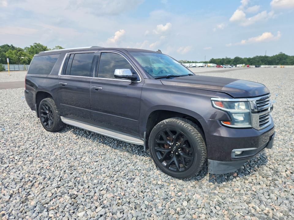 2015 Chevrolet Suburban მანქანა იყიდება აუქციონზე, vin: 1GNSKKKC7FR142055, აუქციონის ნომერი: 62744786