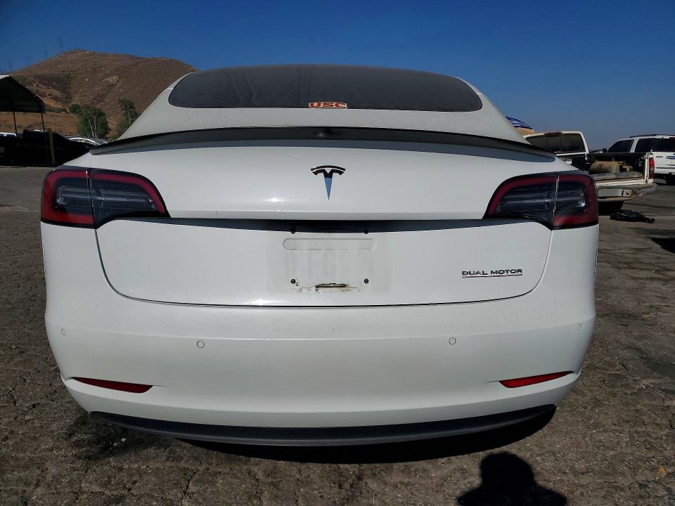 Продажа на аукционе авто 2018 Tesla Model 3, vin: 5YJ3E1EB1JF106507, номер лота: 63165656