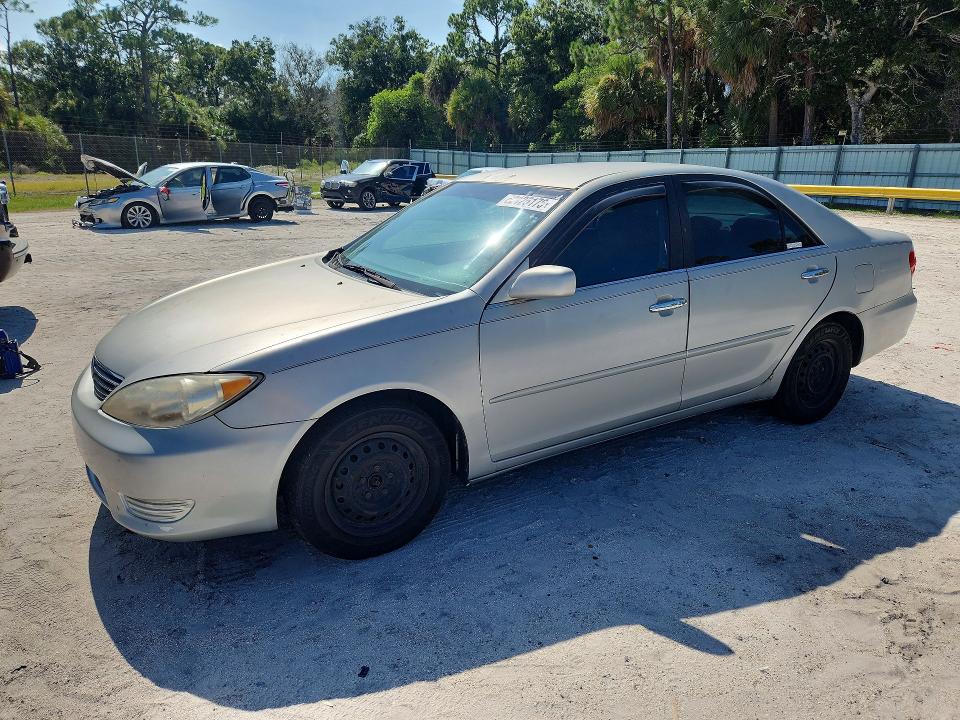 Продажа на аукционе авто 2005 Toyota Camry, vin: 4T1BE32K55U429608, номер лота: 62125176