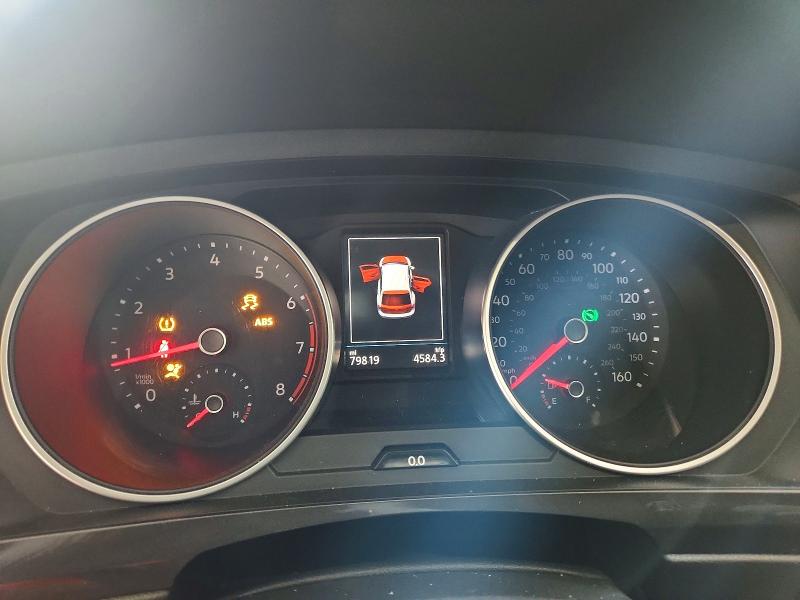 59300036 :رقم المزاد ، 3VV2B7AXXMM048116 vin ، 2021 Volkswagen Tiguan مزاد بيع