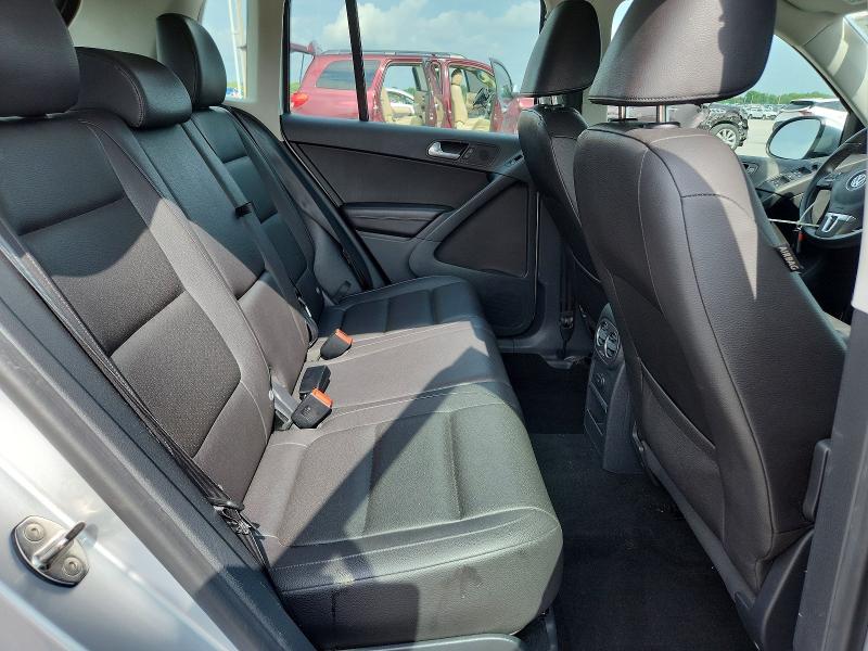 2017 Volkswagen Tiguan მანქანა იყიდება აუქციონზე, vin: WVGAV7AX9HK027381, აუქციონის ნომერი: 59716066